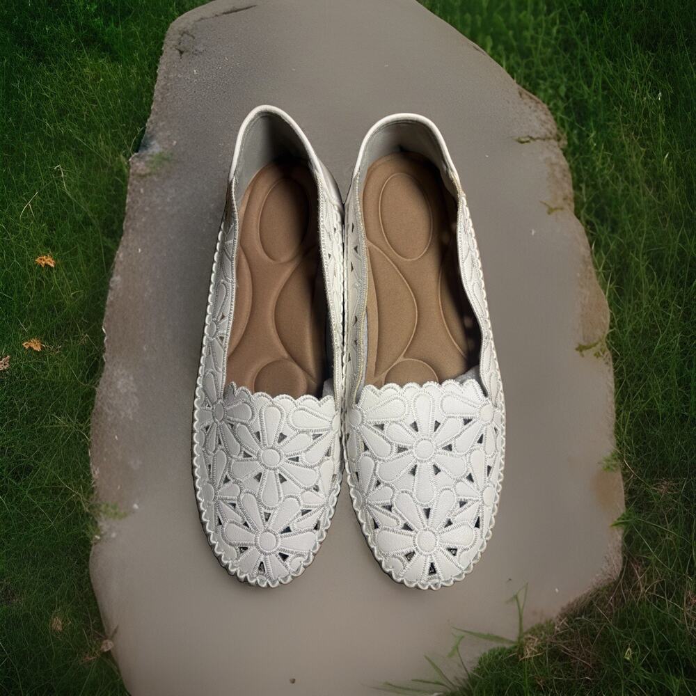 White Floral Lace Embroidered Ballet Flats Womens US 10 Slip On Round Toe